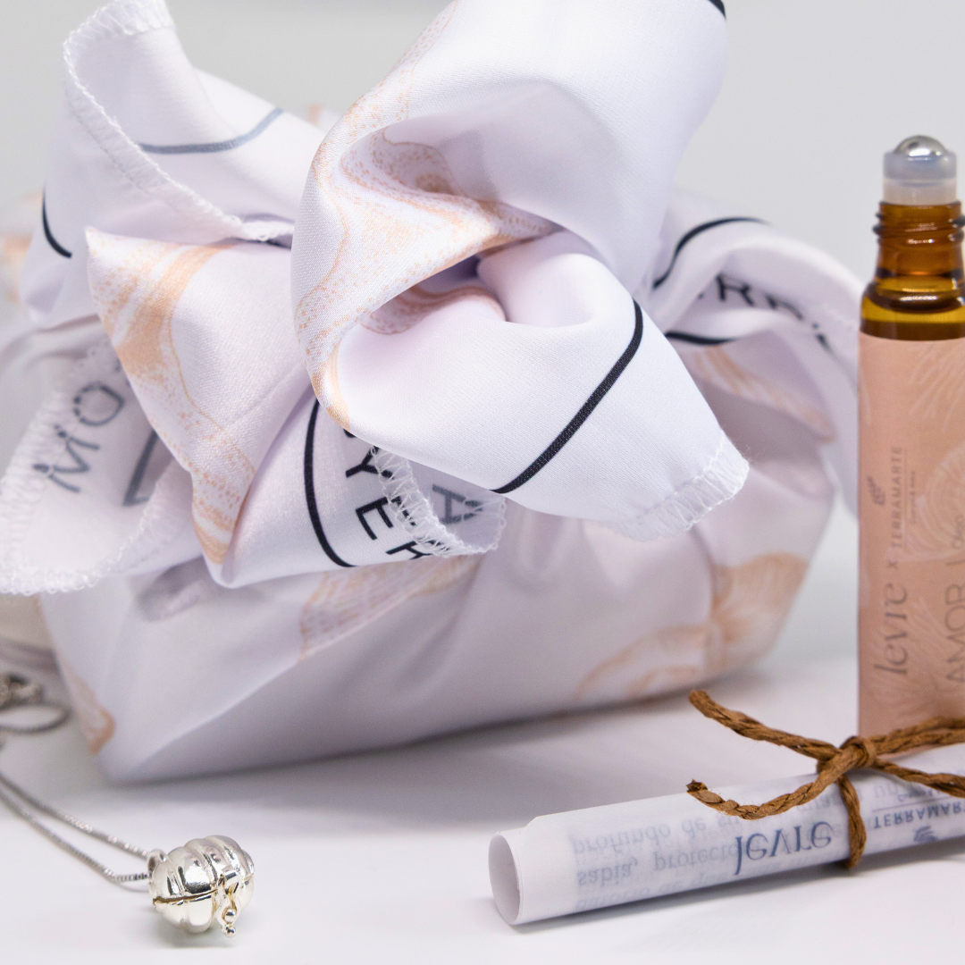 Kit Amor Infinito – Collar de Concha & Roll-On de Aceites Esenciales